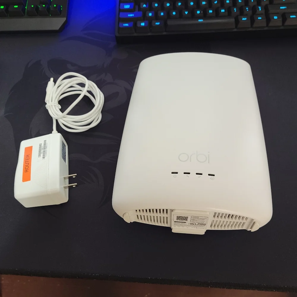Netgear Netgear Orbi All-in-One Cable Modem + Whole Home Mesh-ready WiFi Router